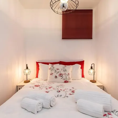 Espaco Madalena - M03 1 Bedroom, 1 Bathroom *